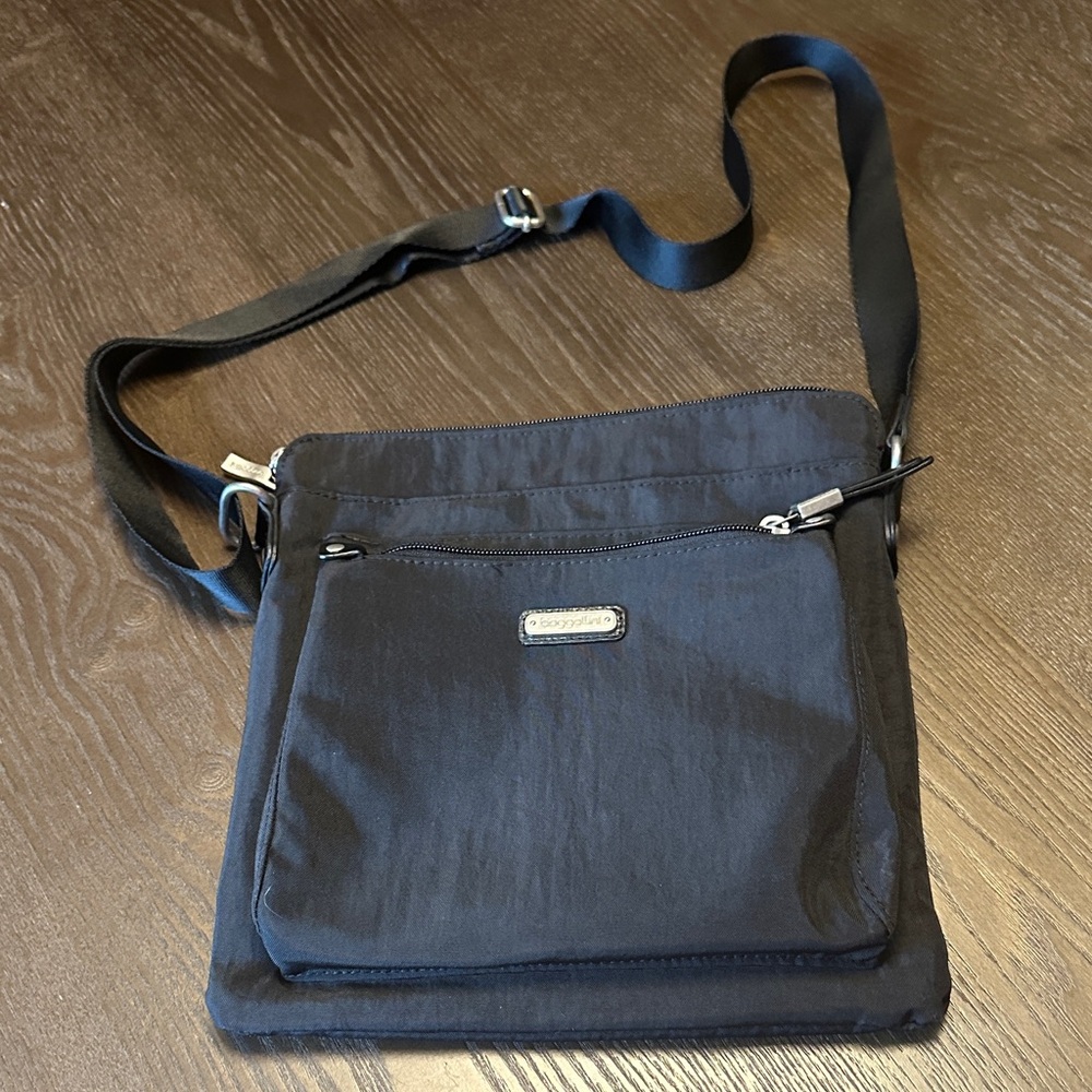 Black Baggalini Crossbody Bag